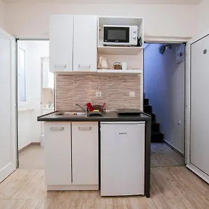  Apartment Ema House
